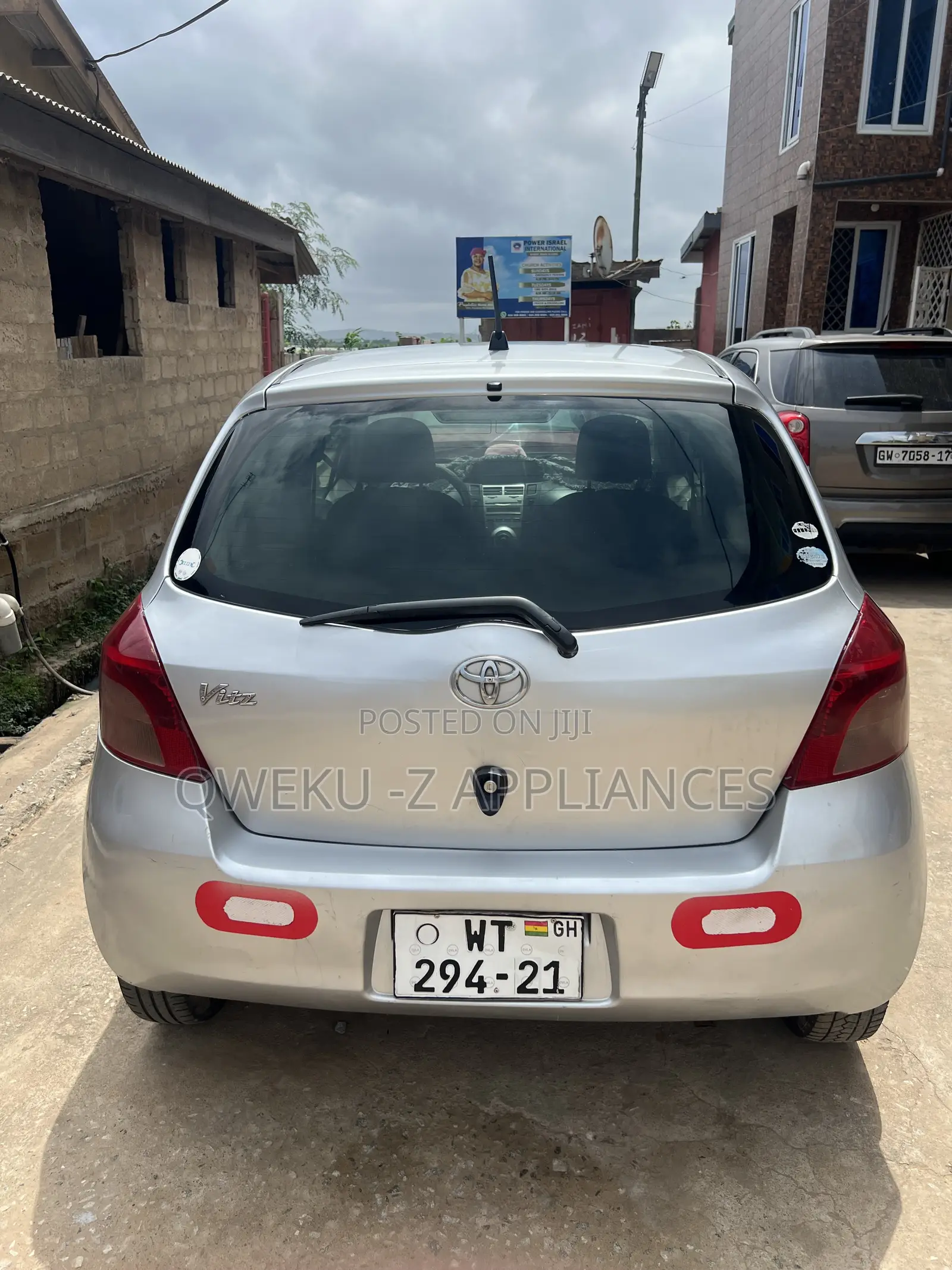 Toyota Vitz 1.5 FWD 5dr 2008 Gray