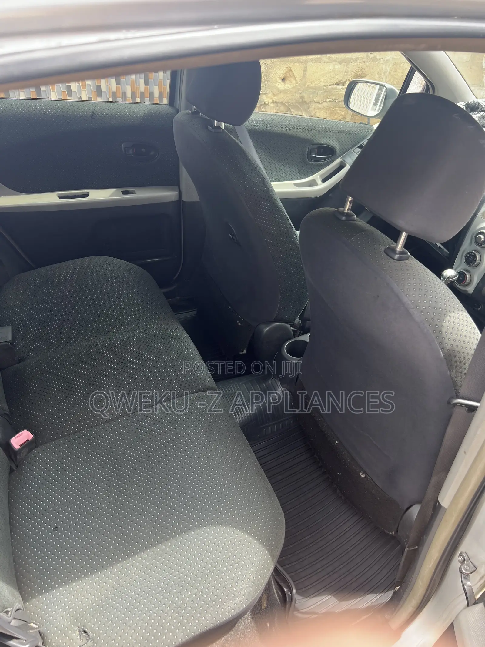 Toyota Vitz 1.5 FWD 5dr 2008 Gray
