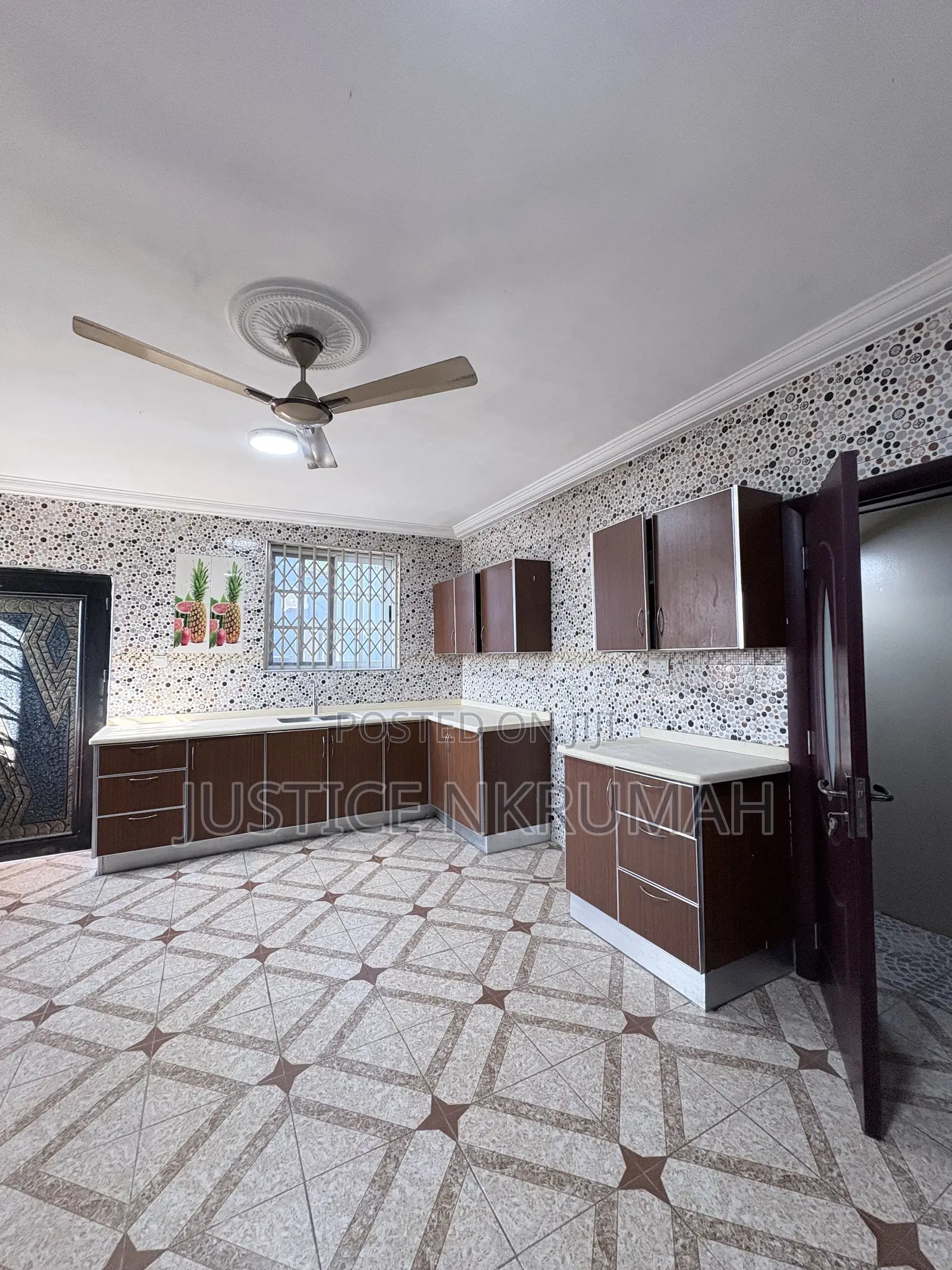 4bdrm Apartment in Mr. Justice Estate, Bortiano for rent