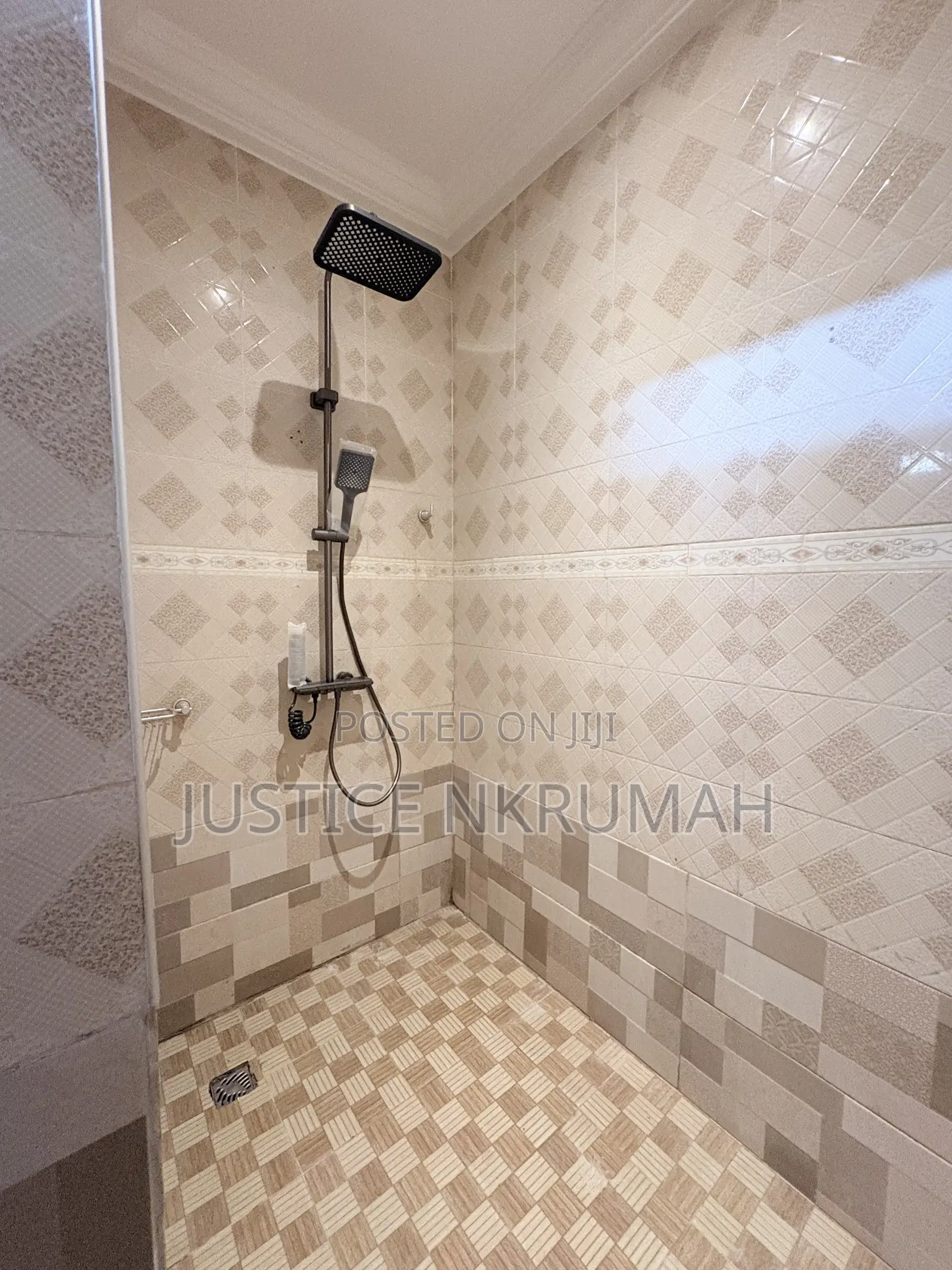 4bdrm Apartment in Mr. Justice Estate, Bortiano for rent