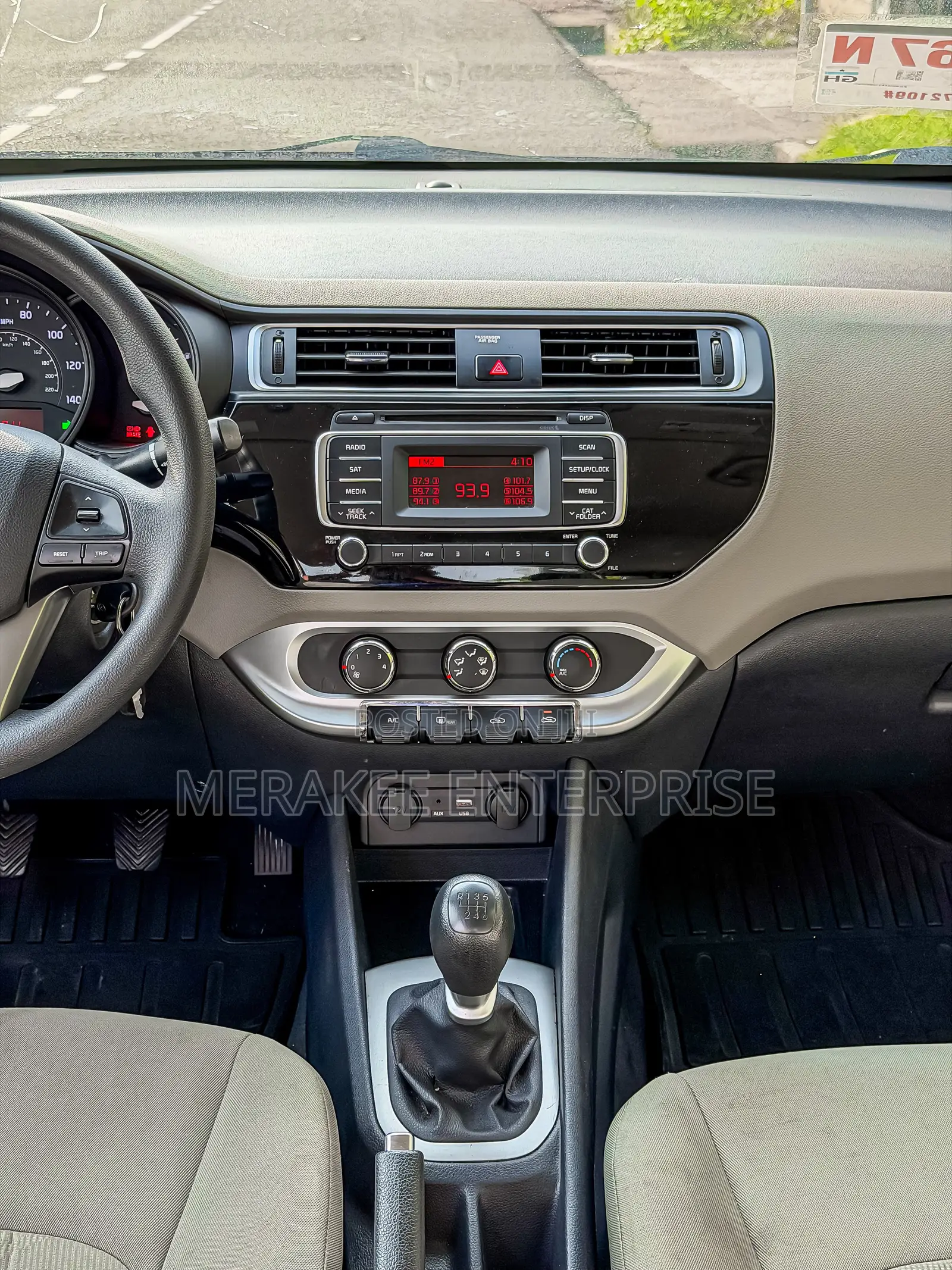 Kia Rio LX 4dr Sedan (1.6L 4cyl 6M) 2017 White