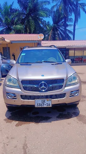 Mercedes-Benz GLK-Class 2008 Gold