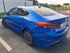 Hyundai Elantra 2017 Blue