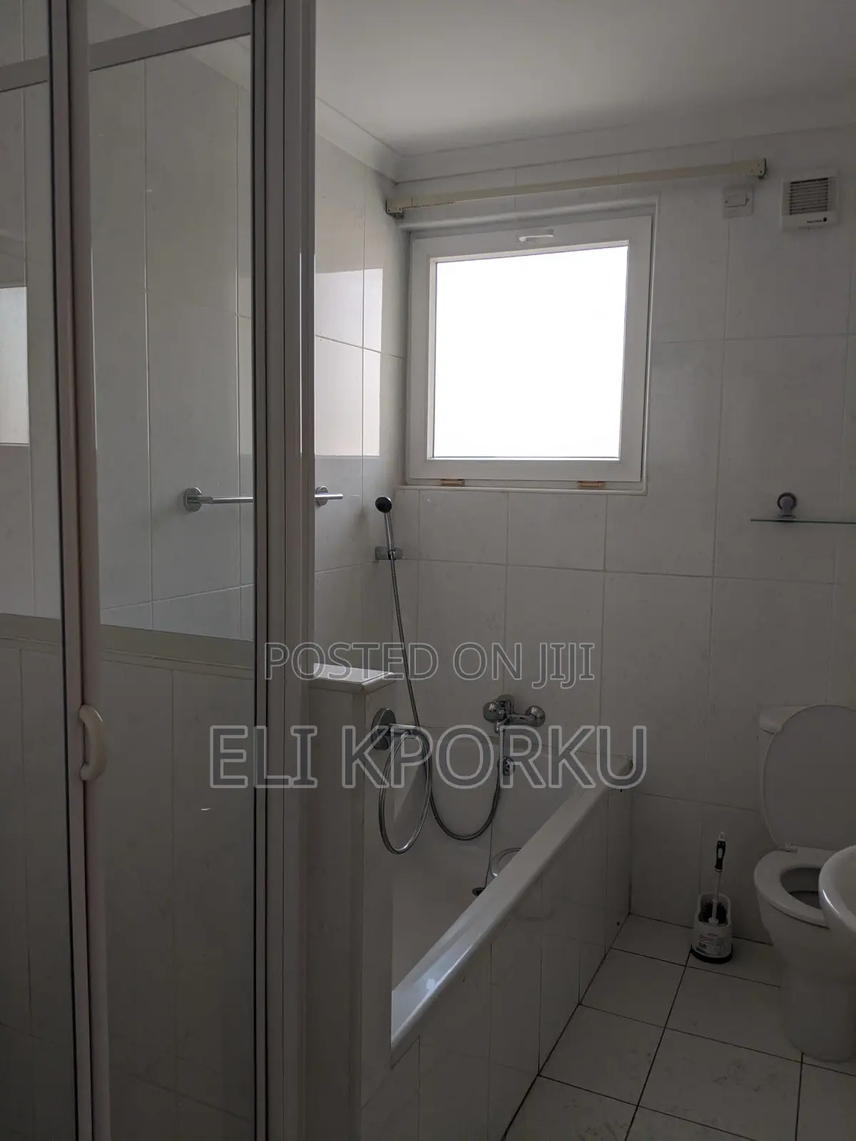 3bdrm Apartment in Palm Court, Airport Residential Area for sale