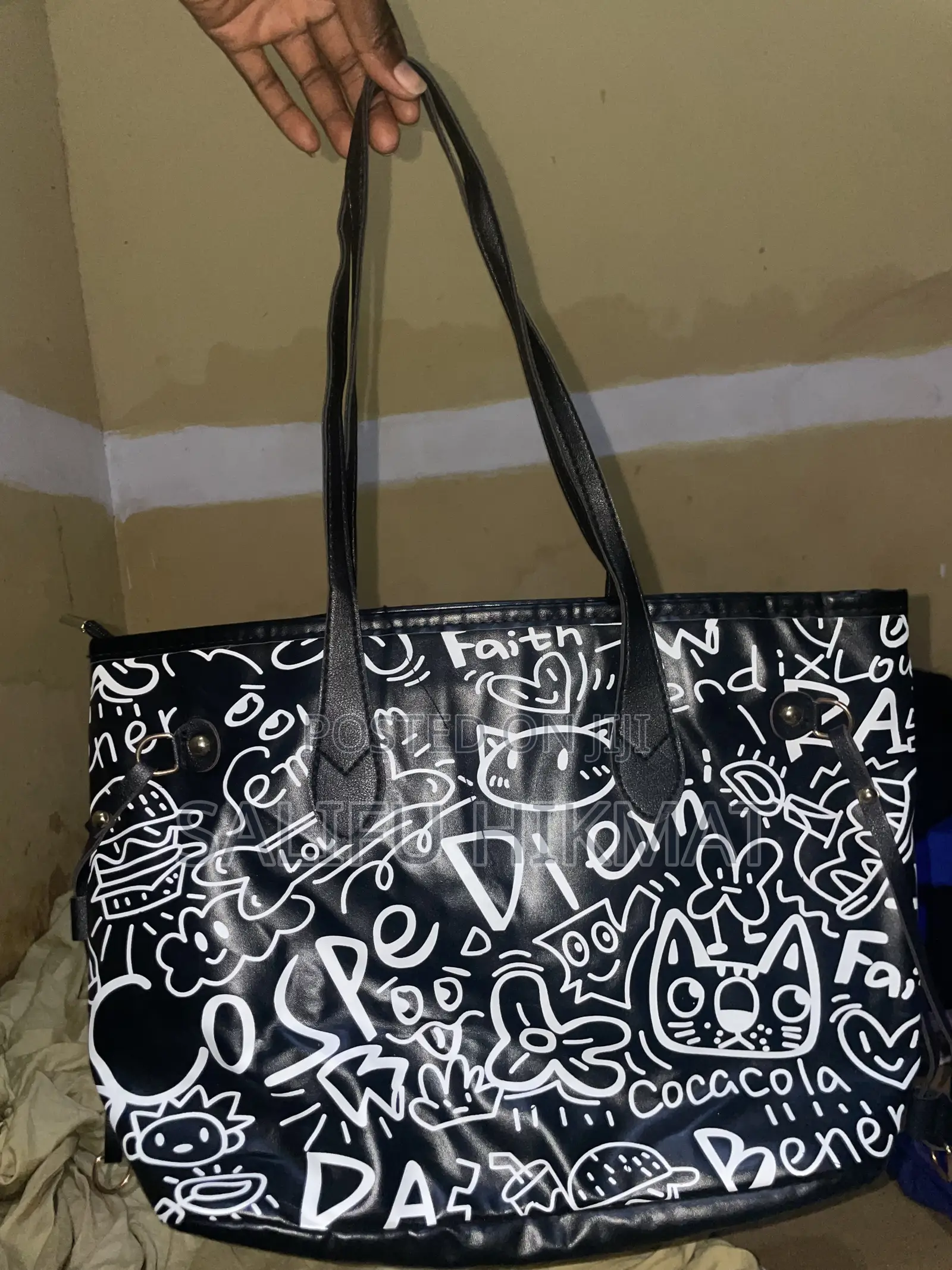 Stylish Black Ladies Handbag – Durable Spa