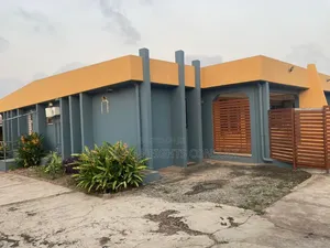 6bdrm House in Achimota, Mile 7 for rent