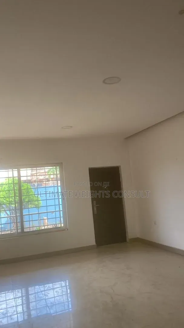 6bdrm House in Achimota, Mile 7 for rent