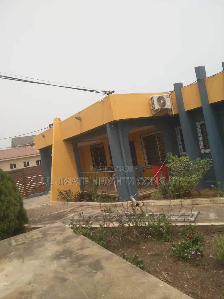 6bdrm House in Achimota, Mile 7 for rent
