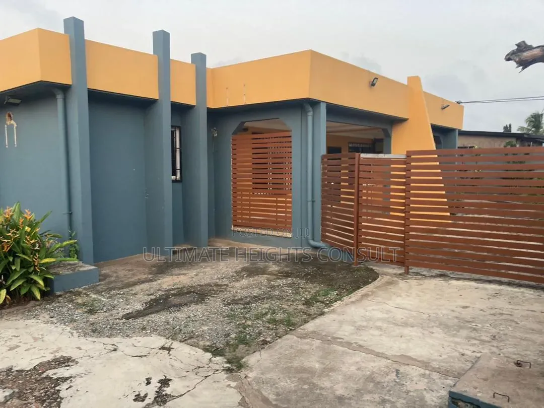 6bdrm House in Achimota, Mile 7 for rent