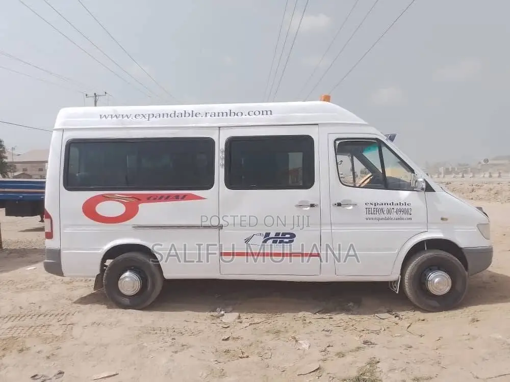 Mercedes-Benz Sprinter 2000 White