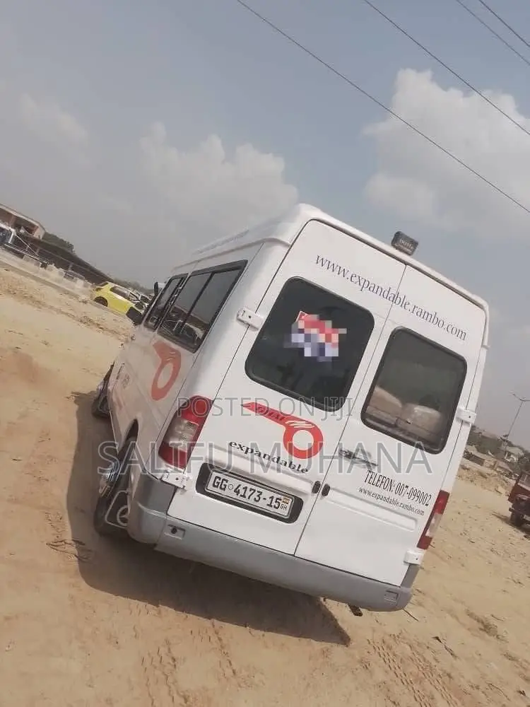 Mercedes-Benz Sprinter 2000 White