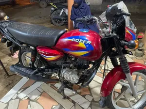 Bajaj Boxer 125 2025 Red
