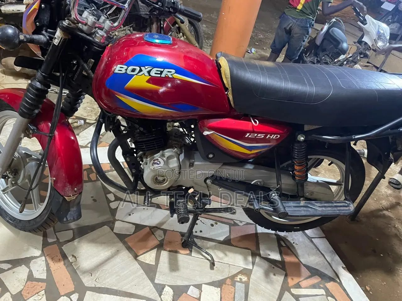 Bajaj Boxer 125 2025 Red