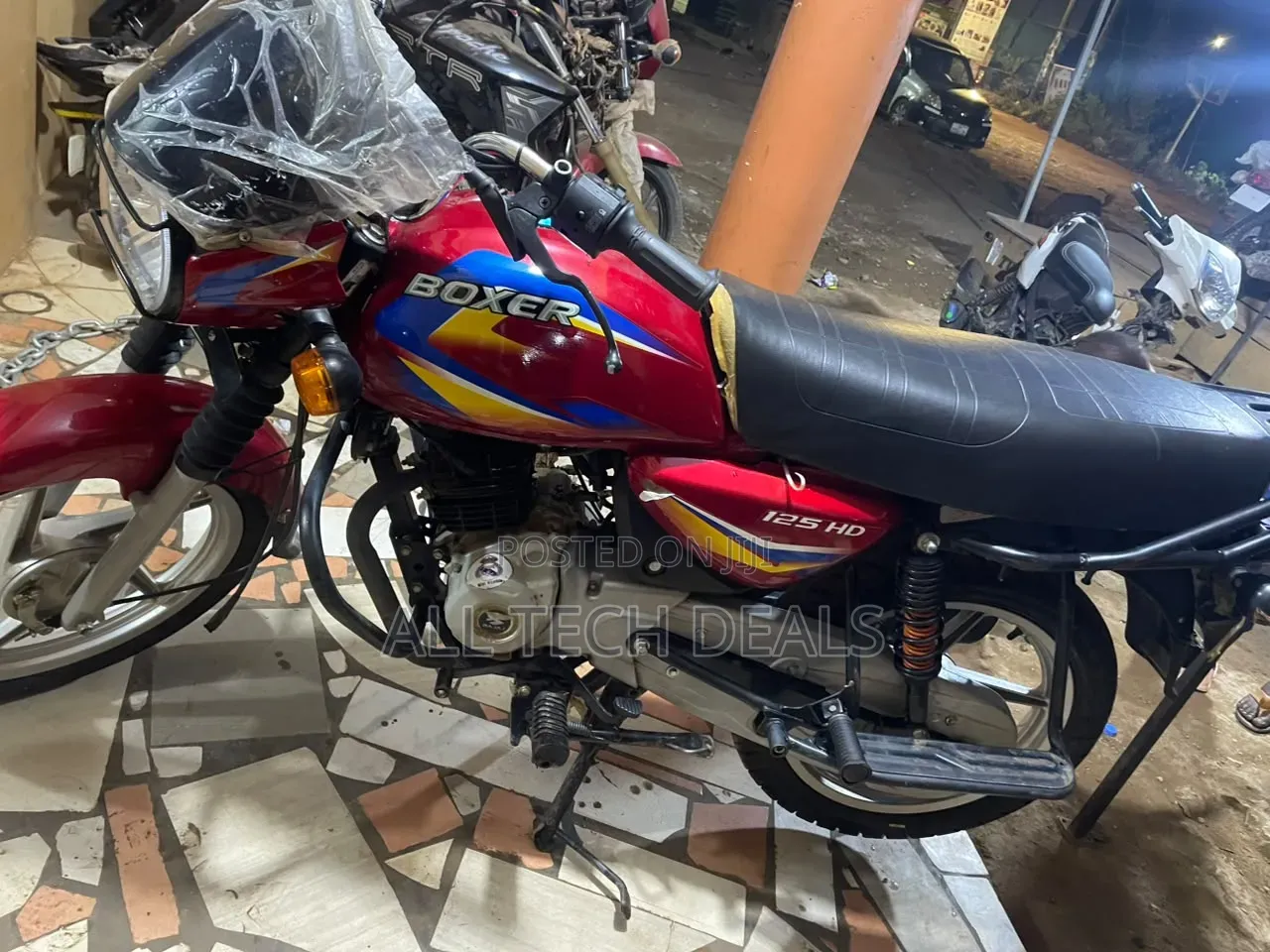 Bajaj Boxer 125 2025 Red