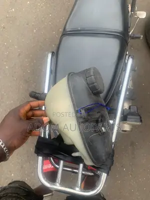 Mercedes Benz S Class Reservoir Bottle Tank