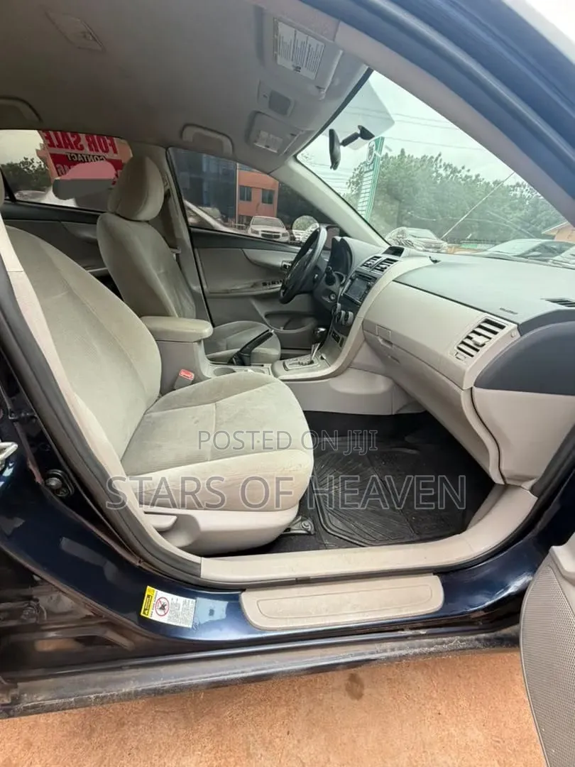 Toyota Corolla 2013 Black