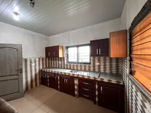 3bdrm House in Oyibi, Sasaabi for rent