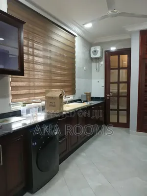 3bdrm Apartment in Community 11, Tema Metropolitan for rent