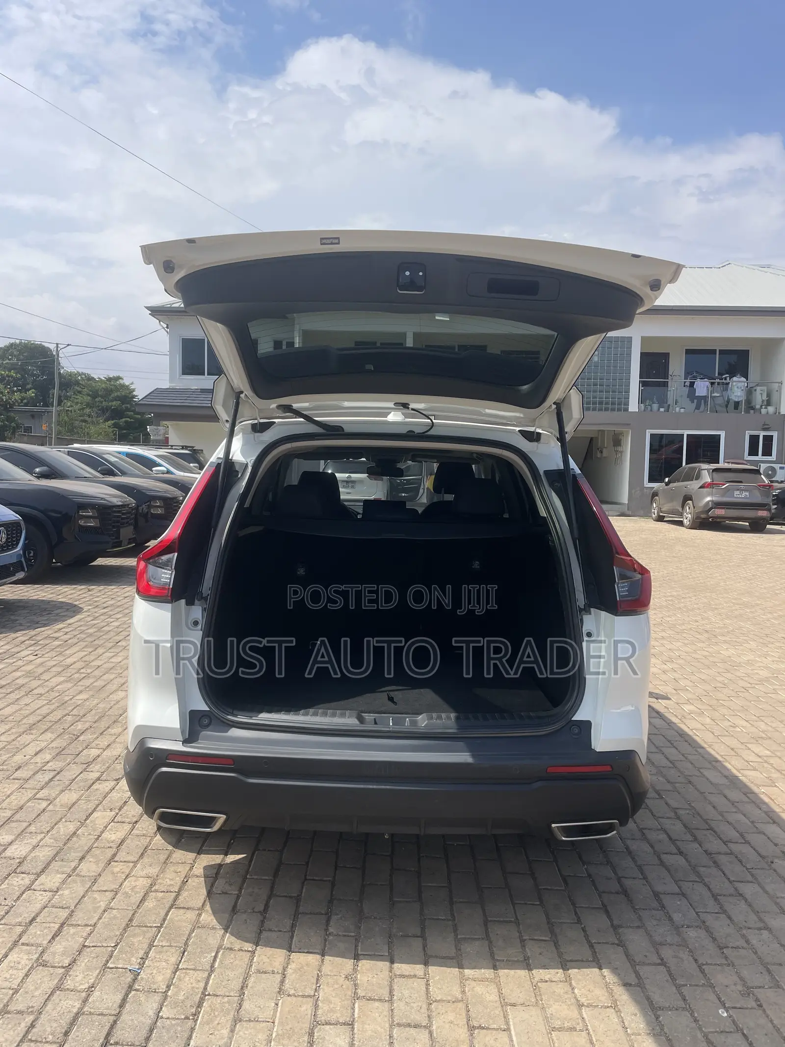 Honda CR-V 2023 White
