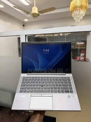 Laptop HP ZBook Firefly 14 G7 16GB Intel Core i5 SSD 256GB