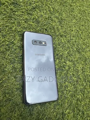 Samsung Galaxy S10e 128 GB Black