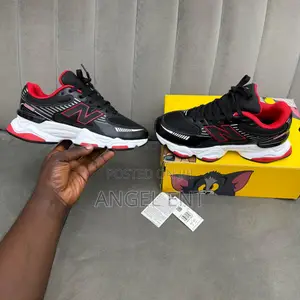 New Balance M2000 Sneakers Red Black Available (Location: Adum Kumasi)