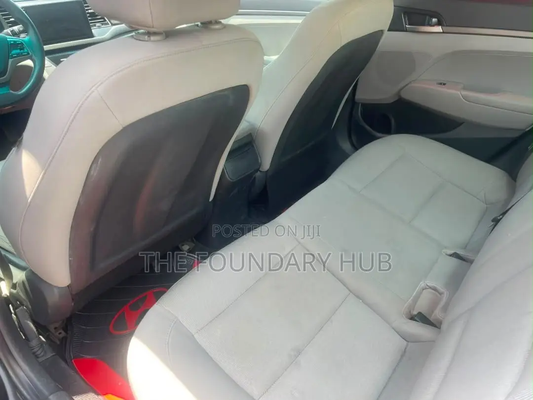 Hyundai Elantra SEL 2020 Red