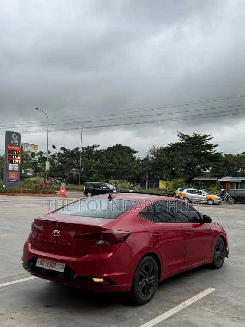 Hyundai Elantra SEL 2020 Red