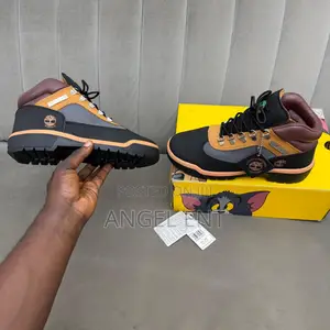 Timberland Waterproof Field Boots Available in Box (Loc: Adum Kumasi)
