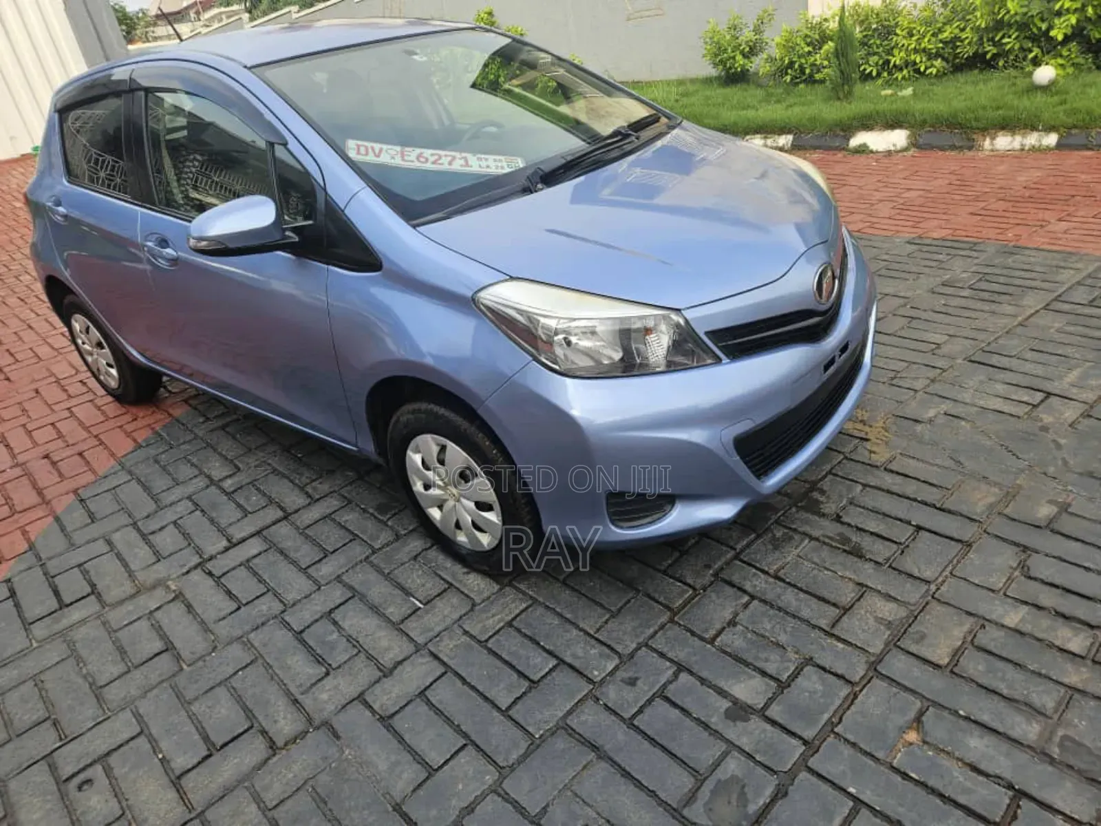 Toyota Vitz 2012 Blue