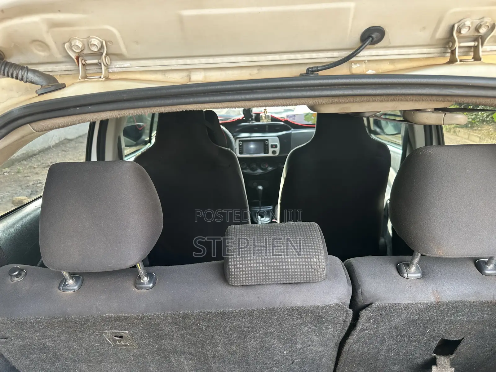 Toyota Vitz 1.0 FWD 5dr 2014 White