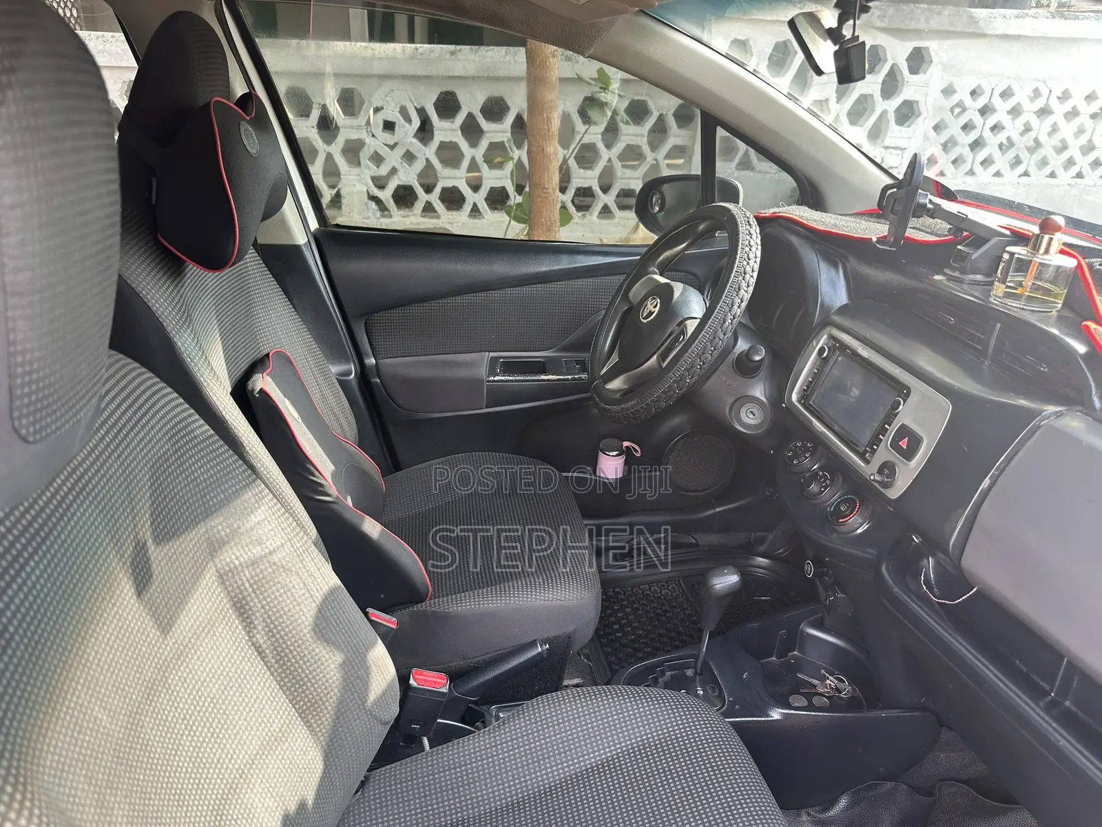 Toyota Vitz 1.0 FWD 5dr 2014 White