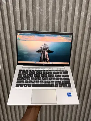 Laptop HP EliteBook 830 G8 8GB Intel Core i5 SSD 256GB