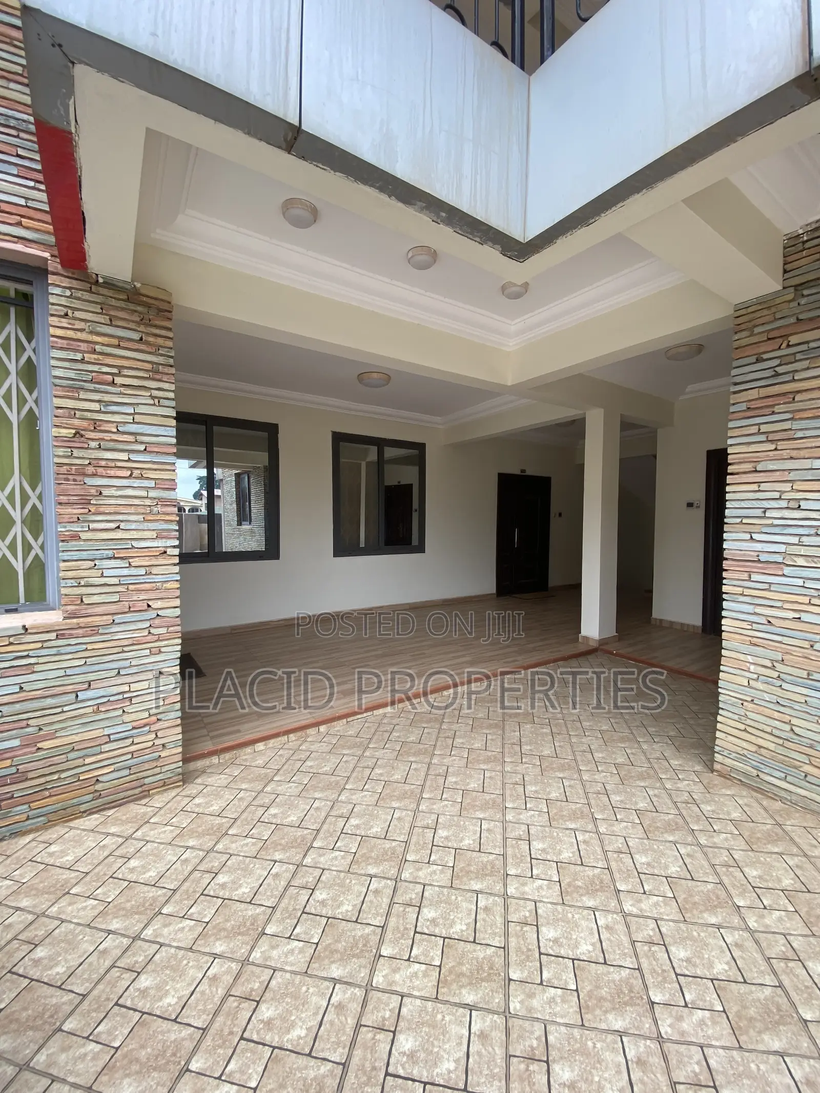 1bdrm Apartment in Ofankor Barrier for rent