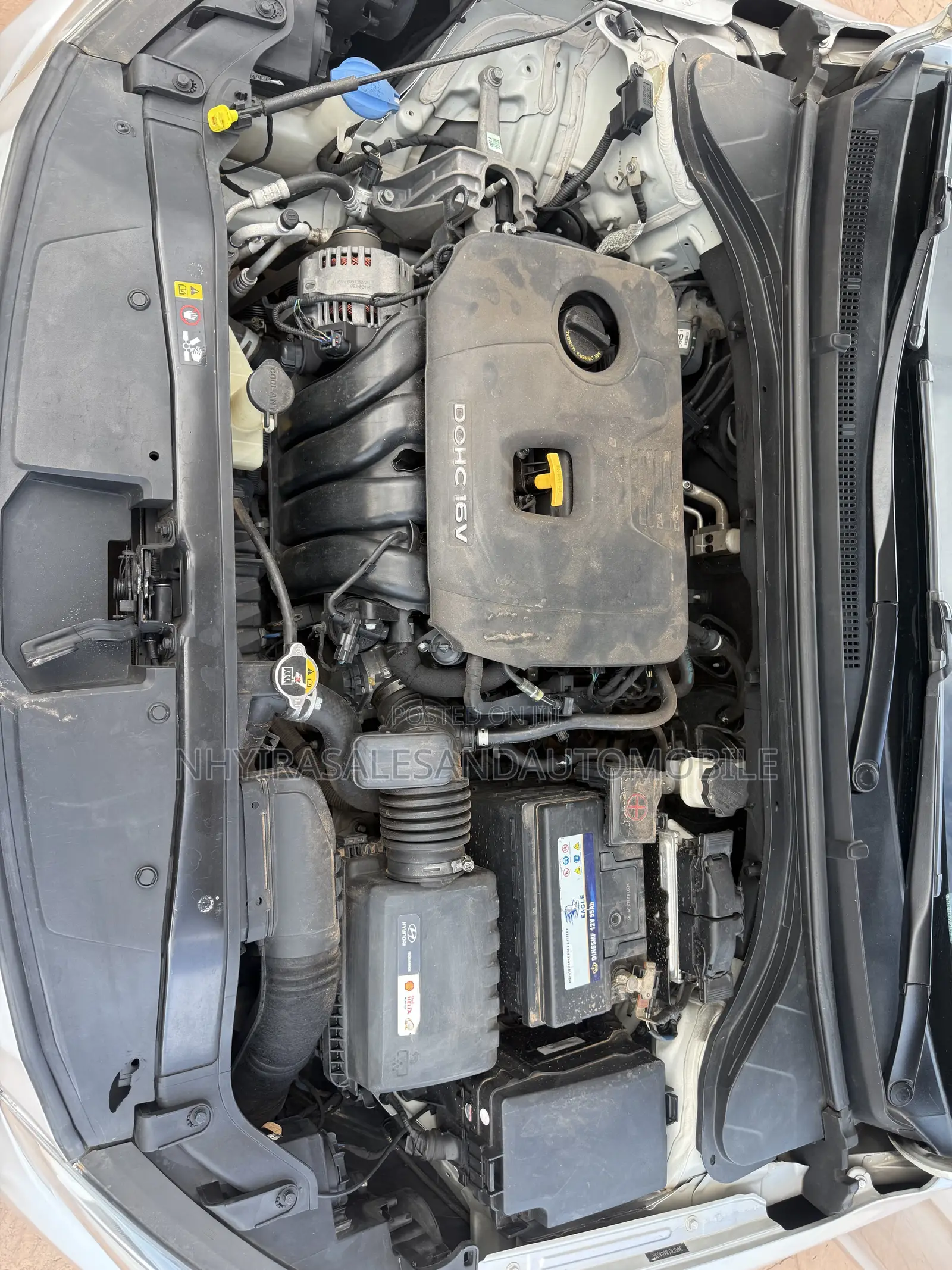 Hyundai Elantra SE Sedan FWD (2.0L 4cyl 6M) 2017 Silver