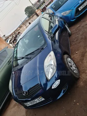 Toyota Vitz 1.3 FWD 5dr 2008 Blue