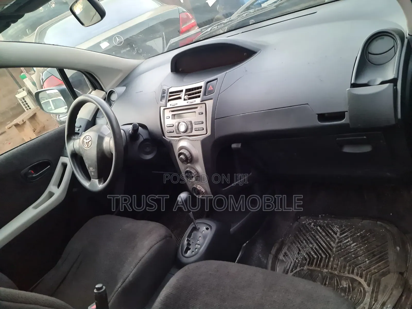 Toyota Vitz 1.3 FWD 5dr 2008 Blue