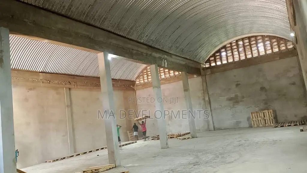 500 Square Meter Warehouse for Rent at Spintex