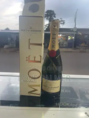 Moet Chandon Brut NV Champagne