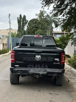 RAM 1500 Classic Express Quad Cab 4WD SB 2023 Black