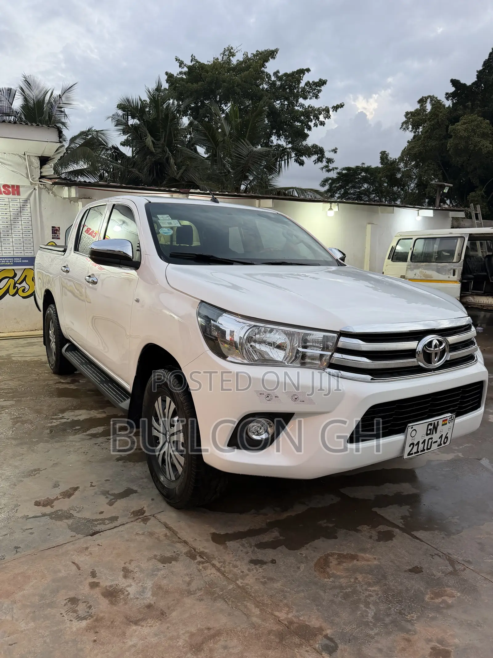 Toyota Hilux Revo Double Cab Deisel 2.8 AWD 2017 White