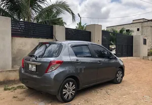 Toyota Vitz 2012 Gray