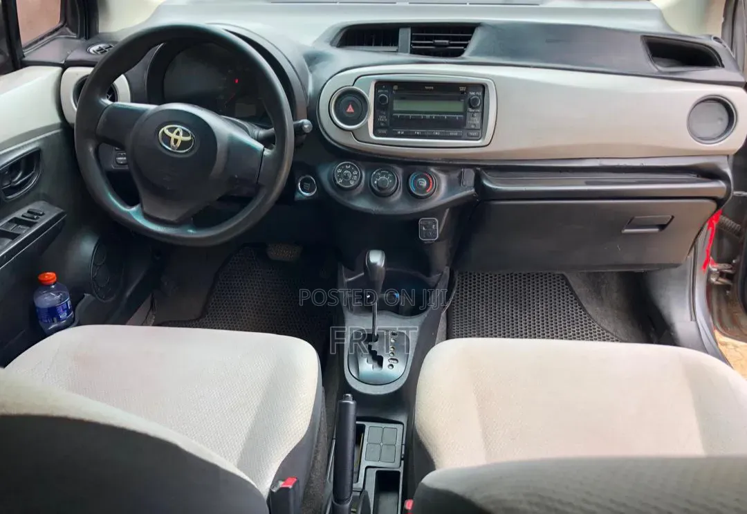 Toyota Vitz 2012 Gray
