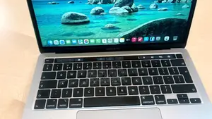 Laptop Apple MacBook Pro 2020 16GB Intel Core i7 SSD 500GB