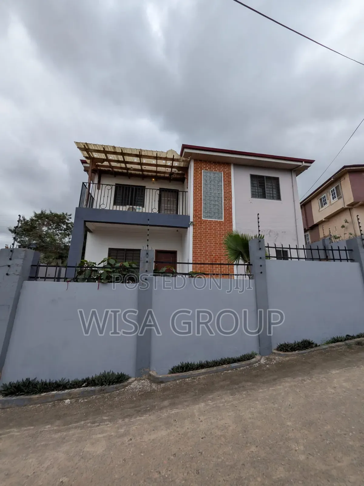4bdrm Duplex in Wisa Group, Accra Metropolitan for rent