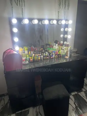 Professional Makeup Vanity Dresser Set With Cushioned Stool