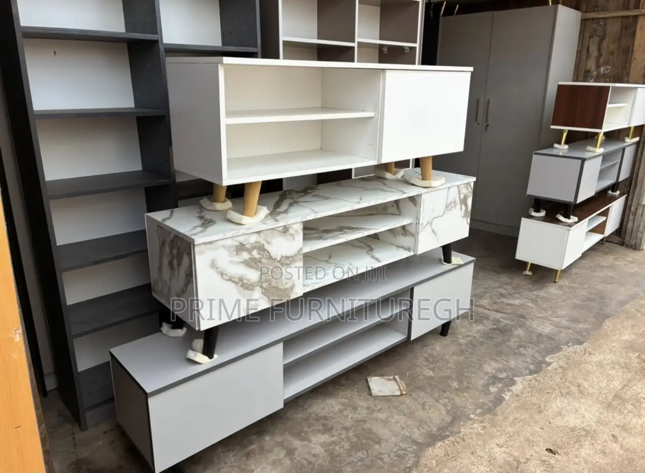Laminated Wood TV Stand 5ft