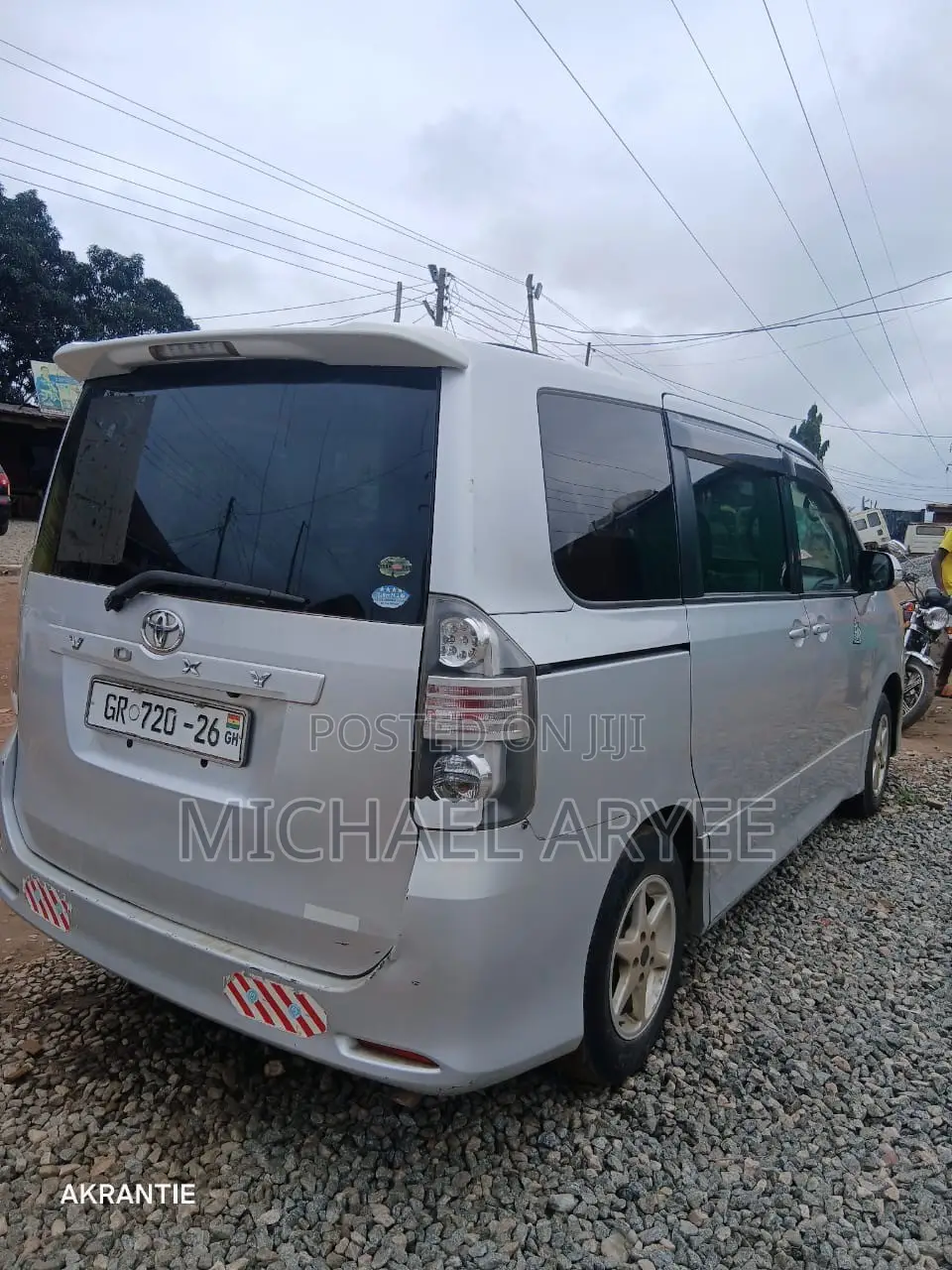 Toyota Voxy 2010 Silver