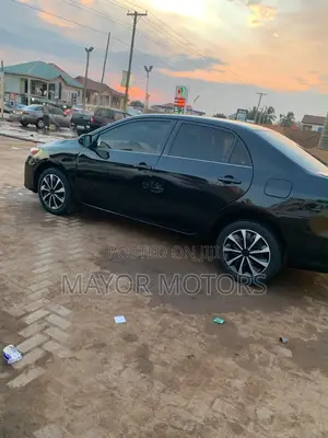 Toyota Corolla LE 4dr Sedan (1.8L 4cyl 4A) 2013 Black
