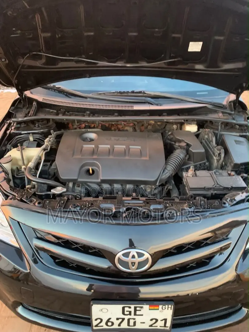 Toyota Corolla LE 4dr Sedan (1.8L 4cyl 4A) 2013 Black